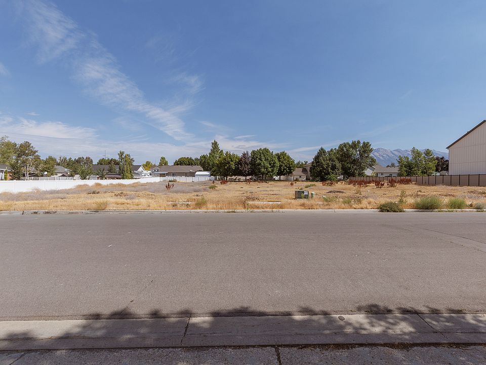 1st image of 1056 W 425 S