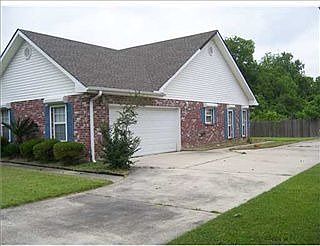 2nd image of 402 Magnolia Ave