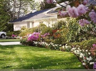 184 Woodmere Blvd S, Woodmere, NY 11598