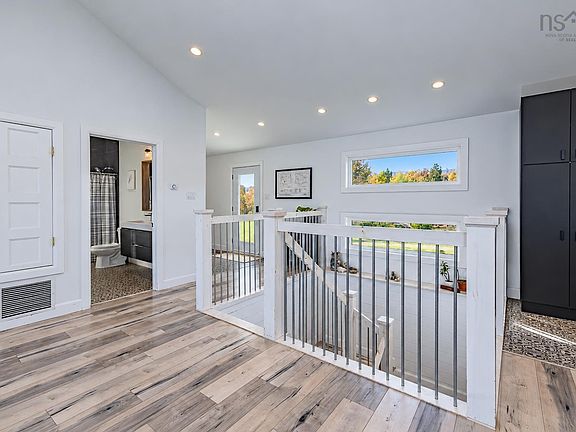 5th image of 2085 Coxheath Rd