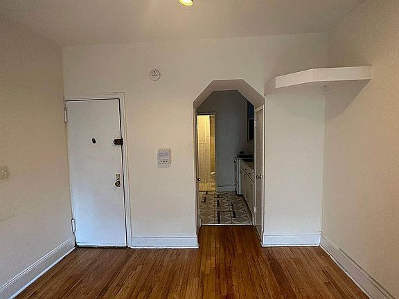 3rd image of 333 E 85th St APT 3D
