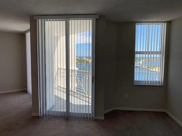 255 Evernia St #1406 — Photo 8