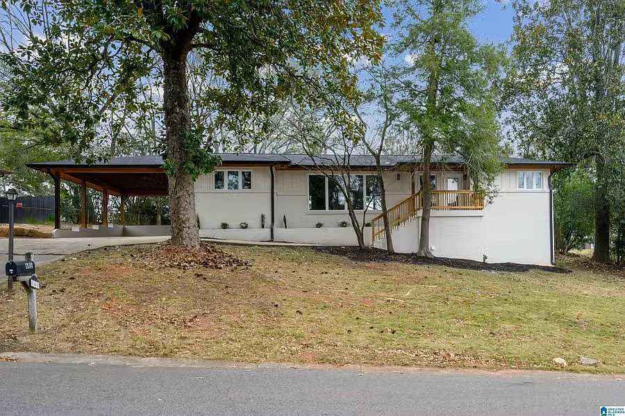 605 Mountain Dr