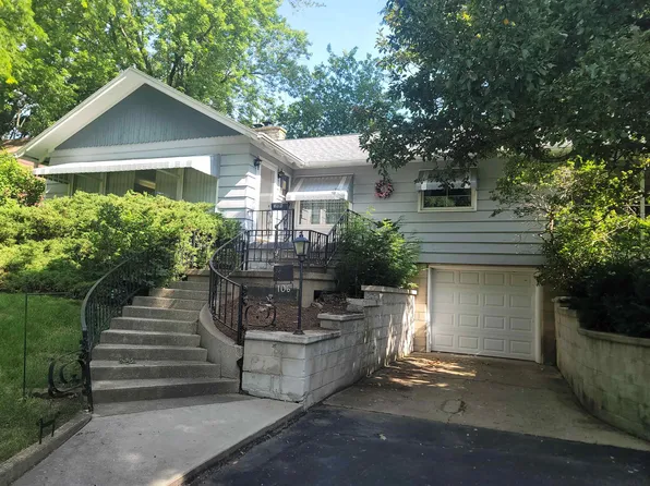 106 Carroll St, Beaver Dam, WI 53916