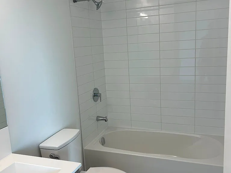 4010 Eglinton Ave W #1421 — Photo 14