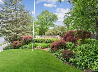 2435 Bedford St #21C, Stamford, CT 06902