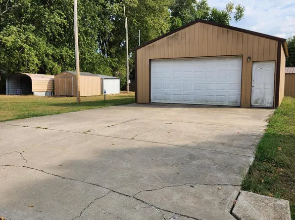 462 Cedar Street, Sparta, MO 65753
