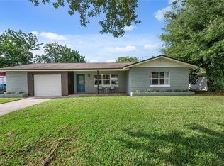 405 Oakwood Ct, Fern Park, FL 32730