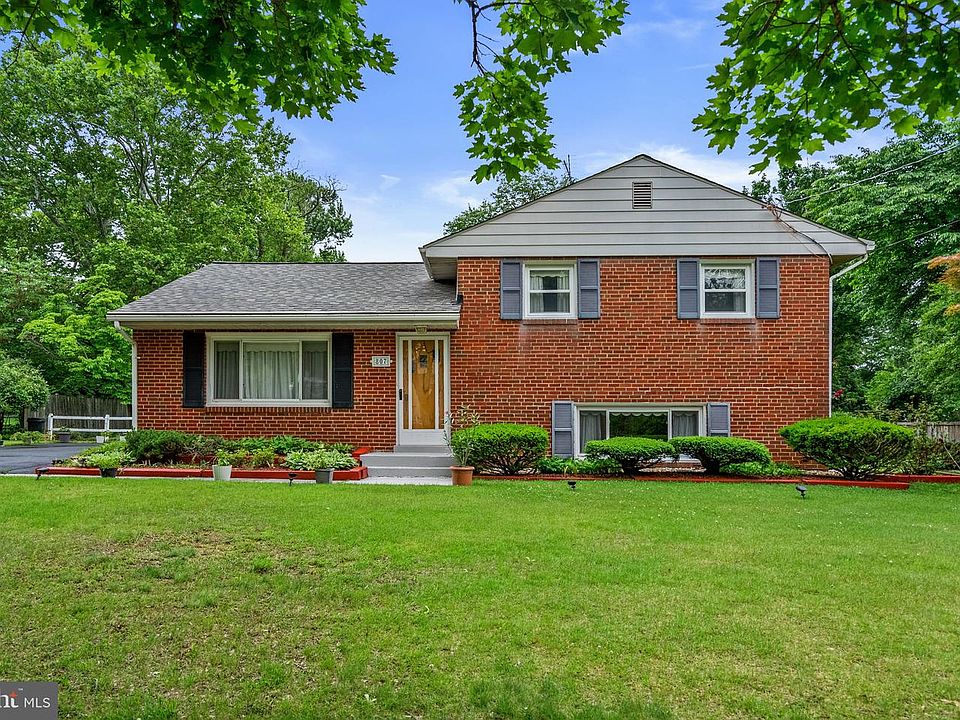 1st image of 807 Snider Ln