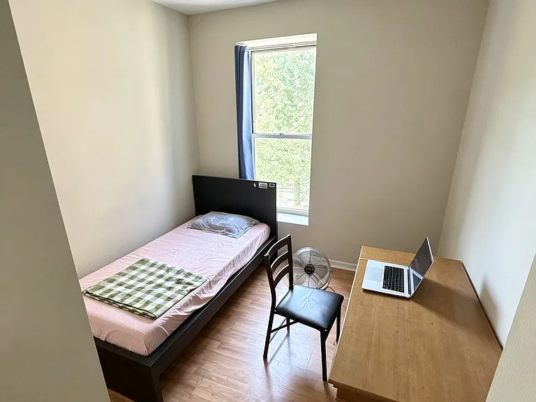 5134-5142 S Ingleside Ave #2A — Photo 4