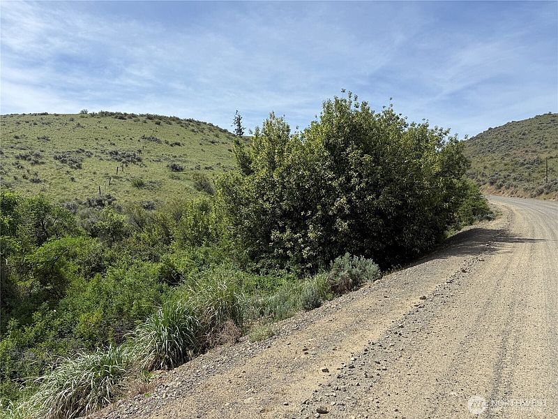 4th image of 0 Titchenal Canyon Road SW