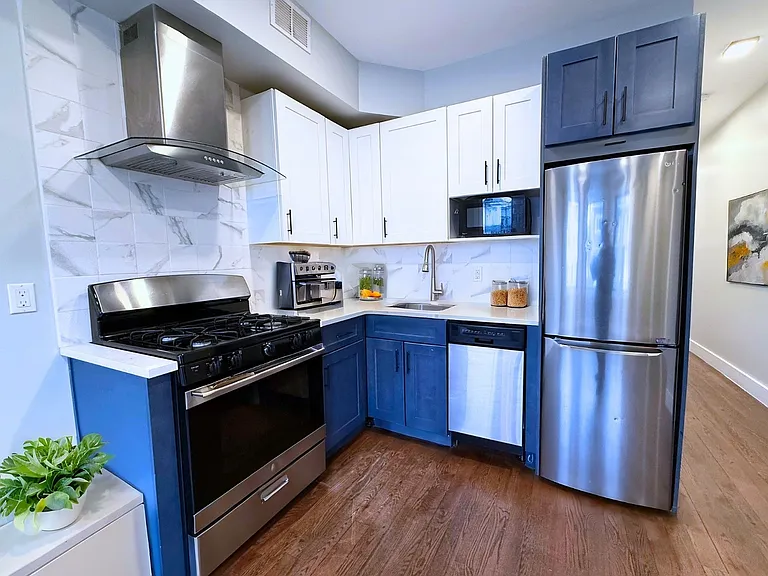 126 Randolph Ave #3R — Photo 3