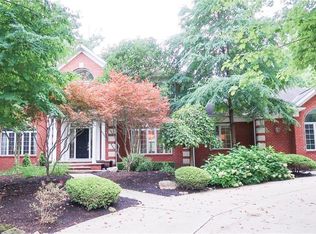 784 Village Cir, Mayfield Village, OH
