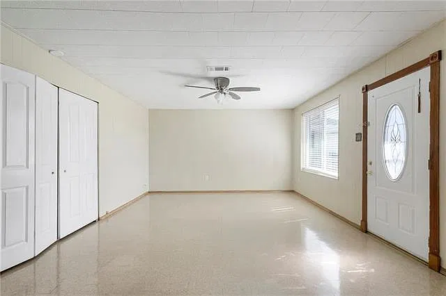 3 bed, 1.5 bath, 1300 sqft, $1,400 — Photo 4