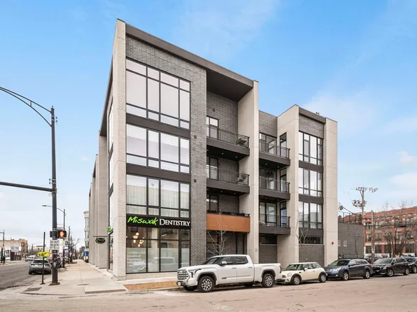 2405 W Iowa St #202, Chicago, IL 60622