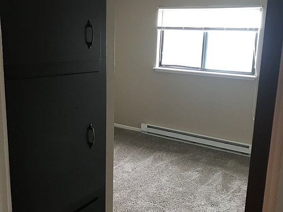 4th image of 1201 River Dr APT 31