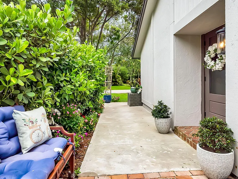4335 Palm Forest Dr N — Photo 4