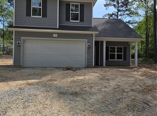 153 Sandalwood Dr, Spring Lake, NC 28390