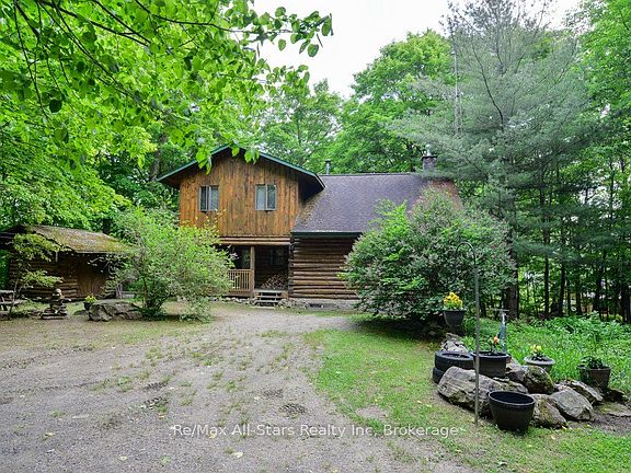 2nd image of 1386 S Portage Rd