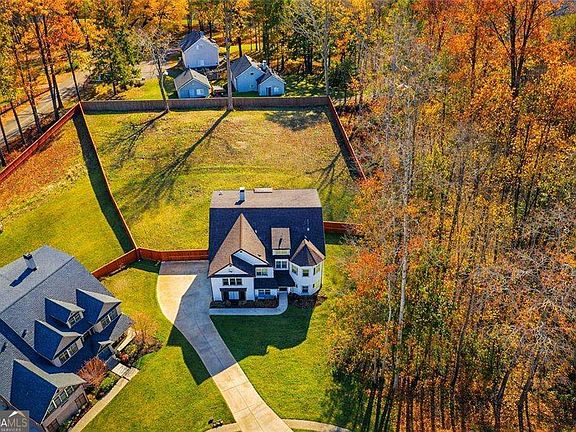 3rd image of 2813 Carrick Ct