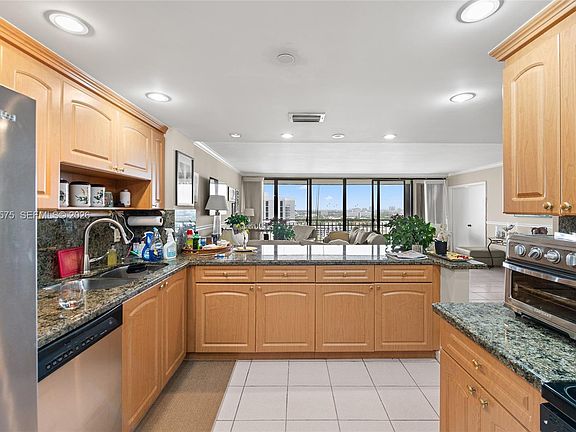 3rd image of 11113 Biscayne Blvd Unit 1554