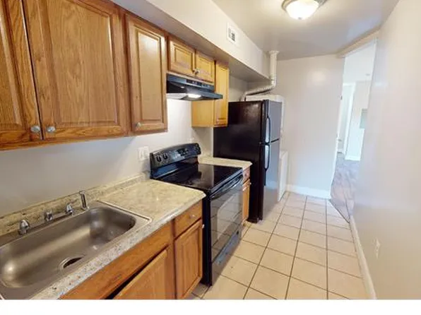 3063 30th St SE APT 1, Washington, DC 20020