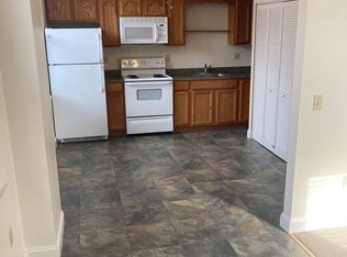 2013 4th St #1, Peru, IL 61354