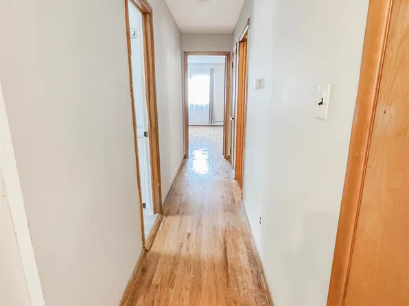 734 Kennedy Boulevard image 9 of 10