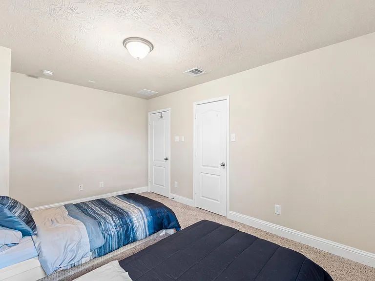 25915 Lockspur Ct — Photo 43