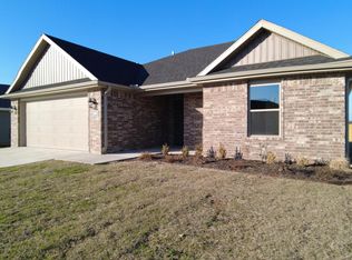 2007 E Hudson Dr, Siloam Springs, AR 72761
