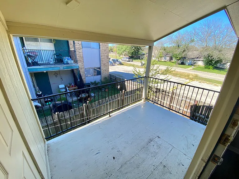 2413 Valley Forge Ave #D — Photo 11