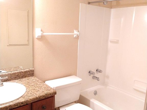 4th image of 1700 Patton Creek Dr