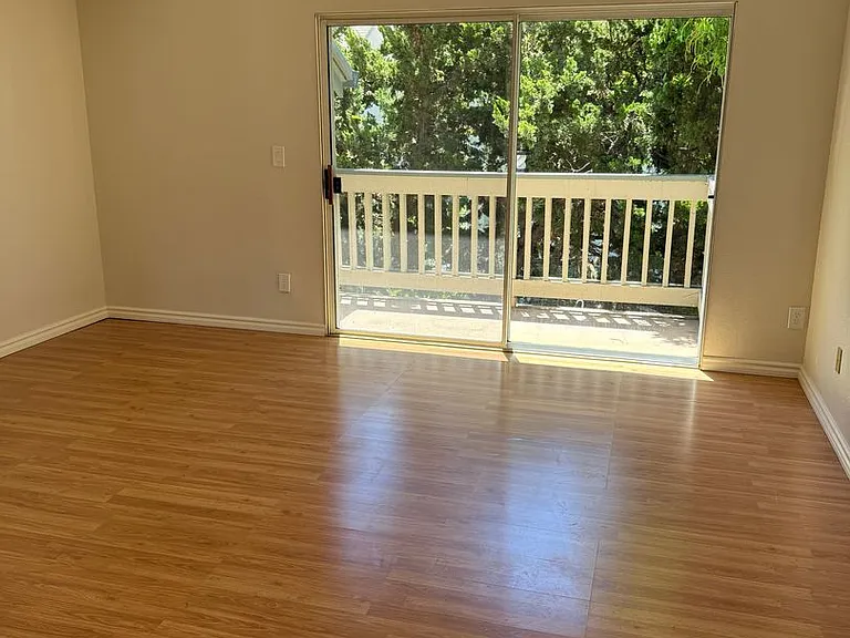 1078 Summerplace Dr — Photo 10