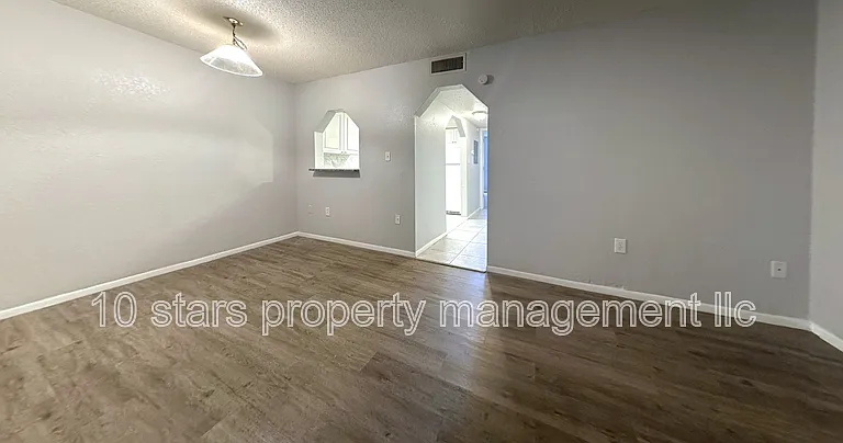 4725 39th Ave N #104 — Photo 12