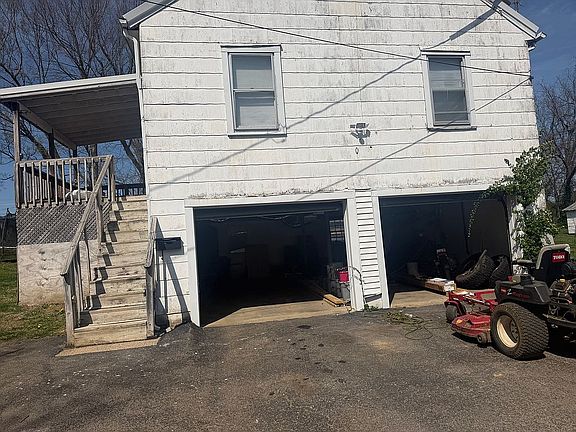 2nd image of 308 Danville St