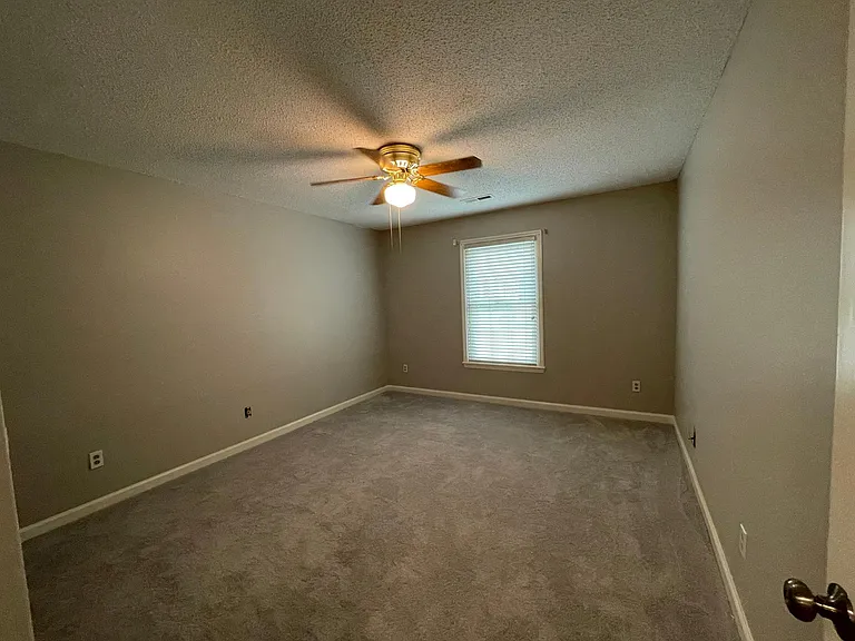 6914 Steeplechase Dr NW — Photo 17