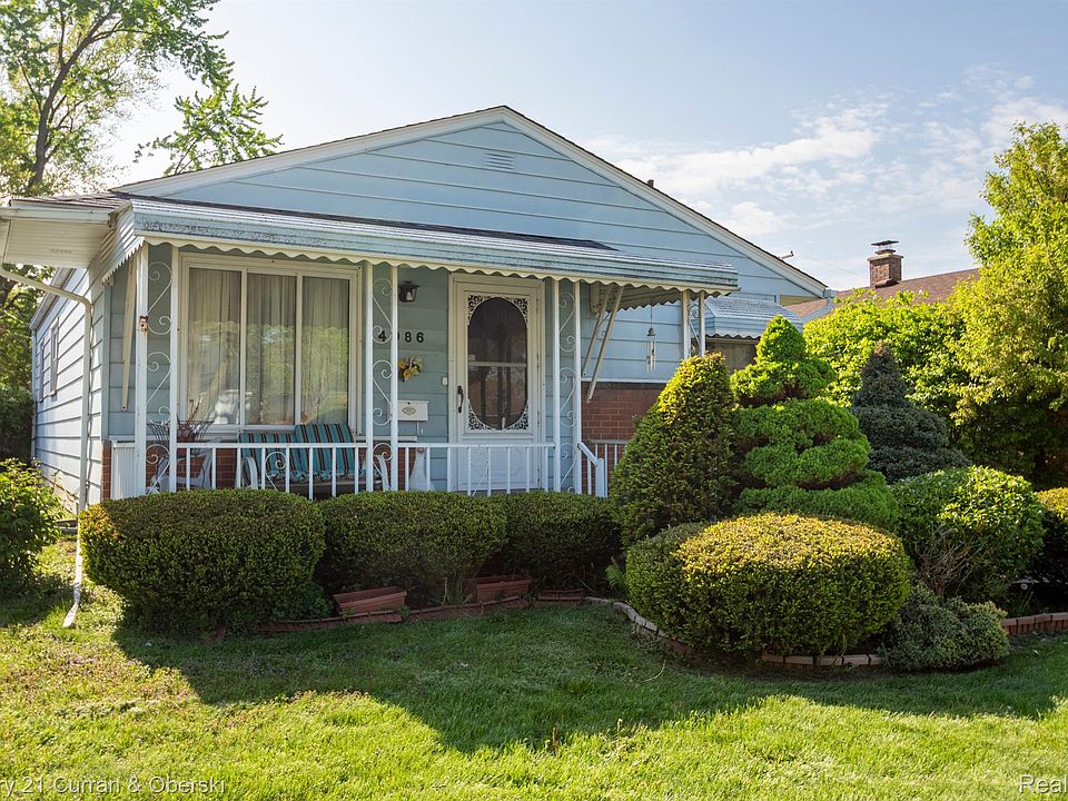 1st image of 4986 Campbell St