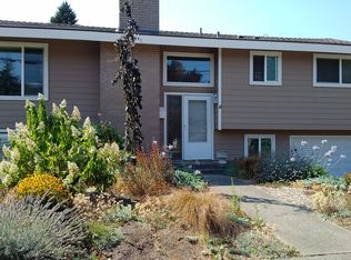 8845 15th Ave SW, Seattle, WA 98106