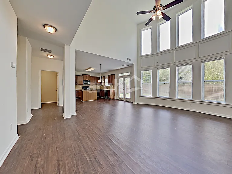 228 Oakland Way — Photo 4