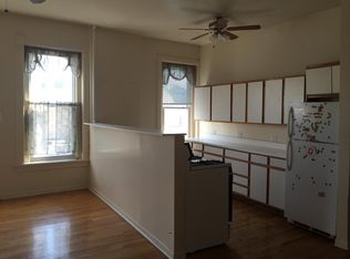435 W North Ave APT 4, Chicago, IL 60610