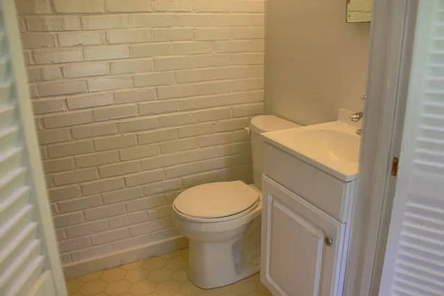 303 W Carver St — Photo 8