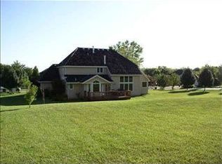 6835 SW 43rd St, Topeka, KS 66610