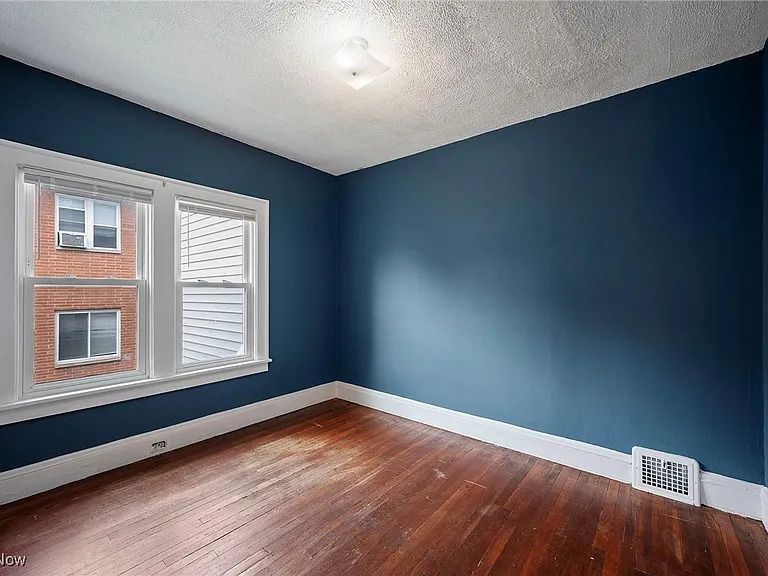 2620 Mayfield Rd #A — Photo 9