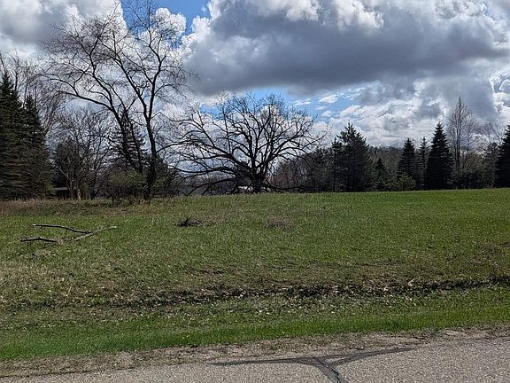2nd image of 1095 Lincoln Dr