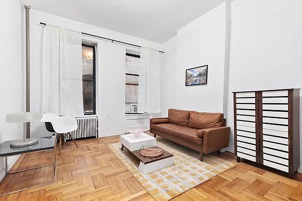 1st image of 857 9th Ave #D3