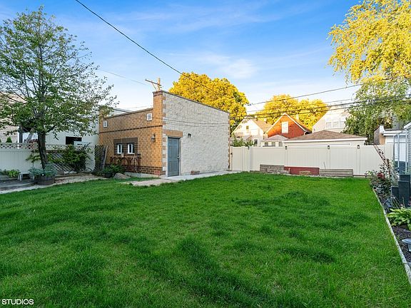 4th image of 2927 N Kedzie Ave #2