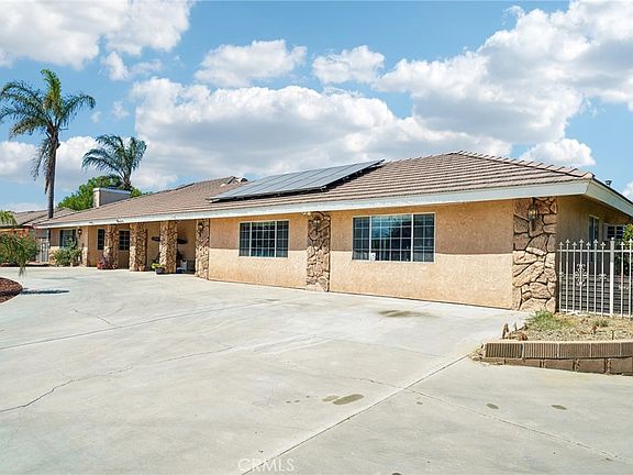 3rd image of 575 Lauresa Ln