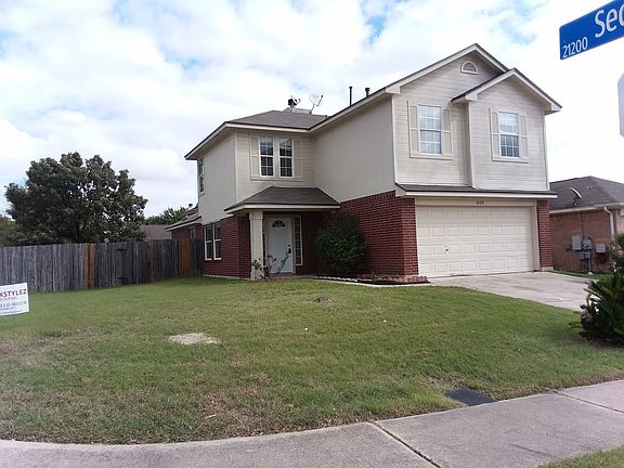 3rd image of 1600 Darley Arabian Dr