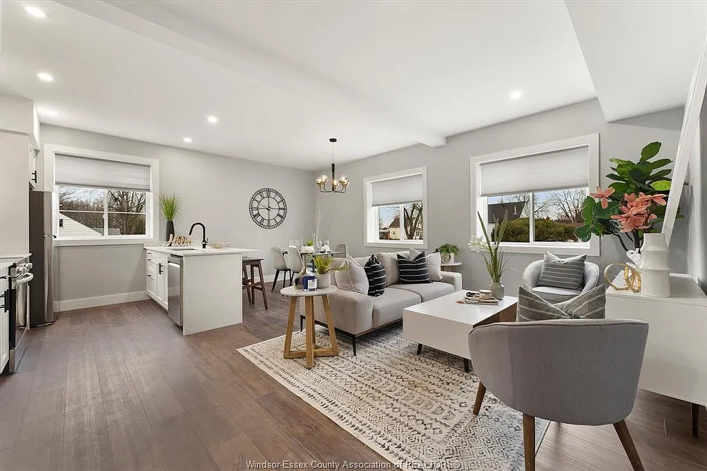2 bed, 1000 sqft, $1,995 — Photo 2