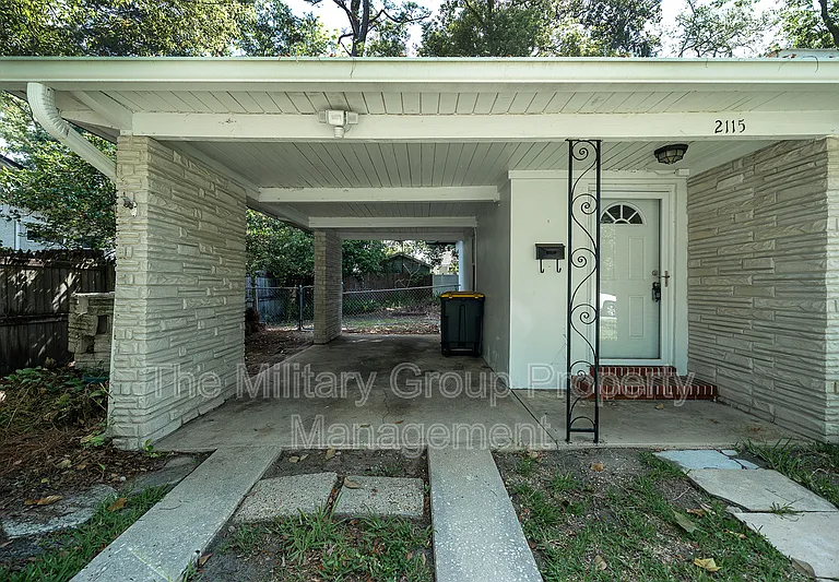 2115 Minerva Ave — Photo 3